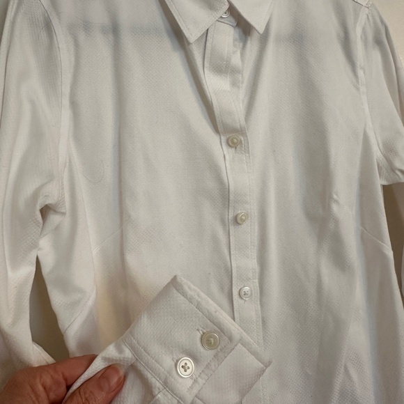 Crisp White Tailored Button Down Banana Republic Blouse - Picture 2 of 6